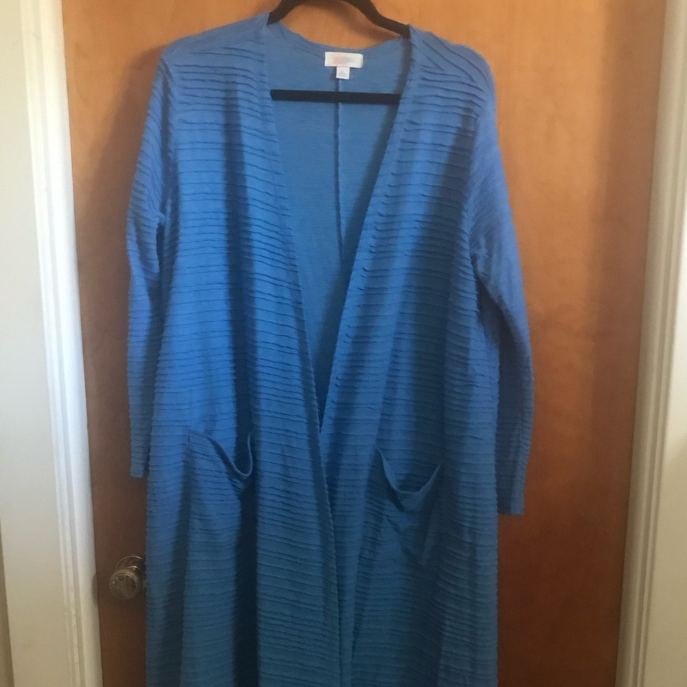 LuLaRoe Sarah sweater Pin-tuck Large Blue Like New